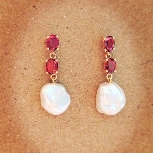 Pendientes perla cultivada barroca oro amarillo 18k con turmalina rosa