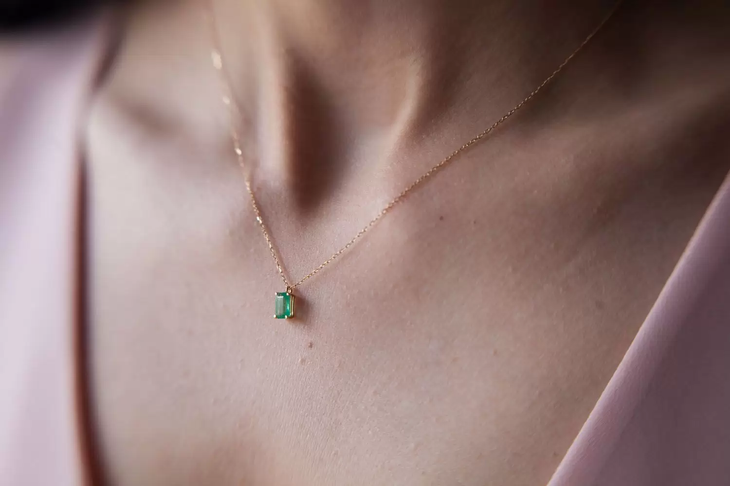 collar esmeralda