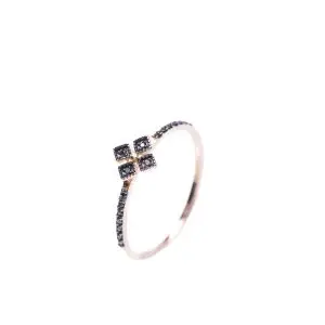 Anillo oro rosa y brillantes negros. Anillo "black Rose 1"