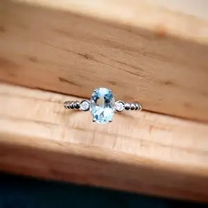 Anillo Oro Blanco 18k con aguamarina y brillantes