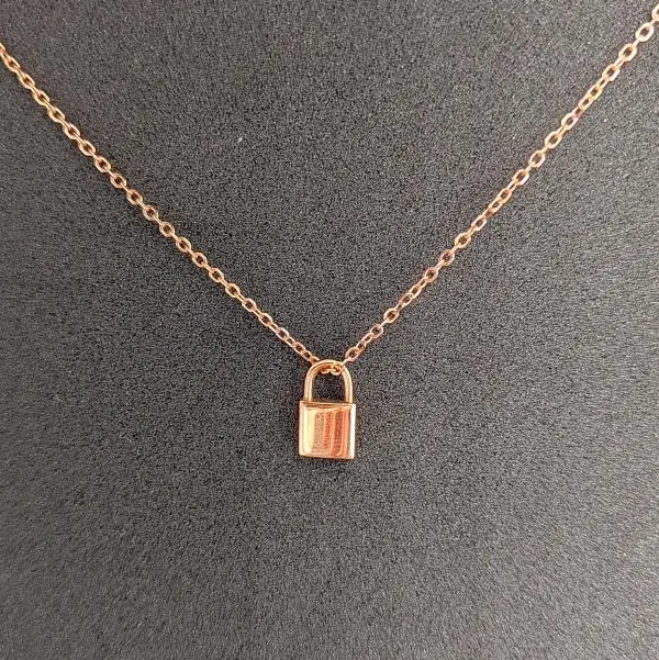 Colgante candado en oro rosa 18k - Imagen 2